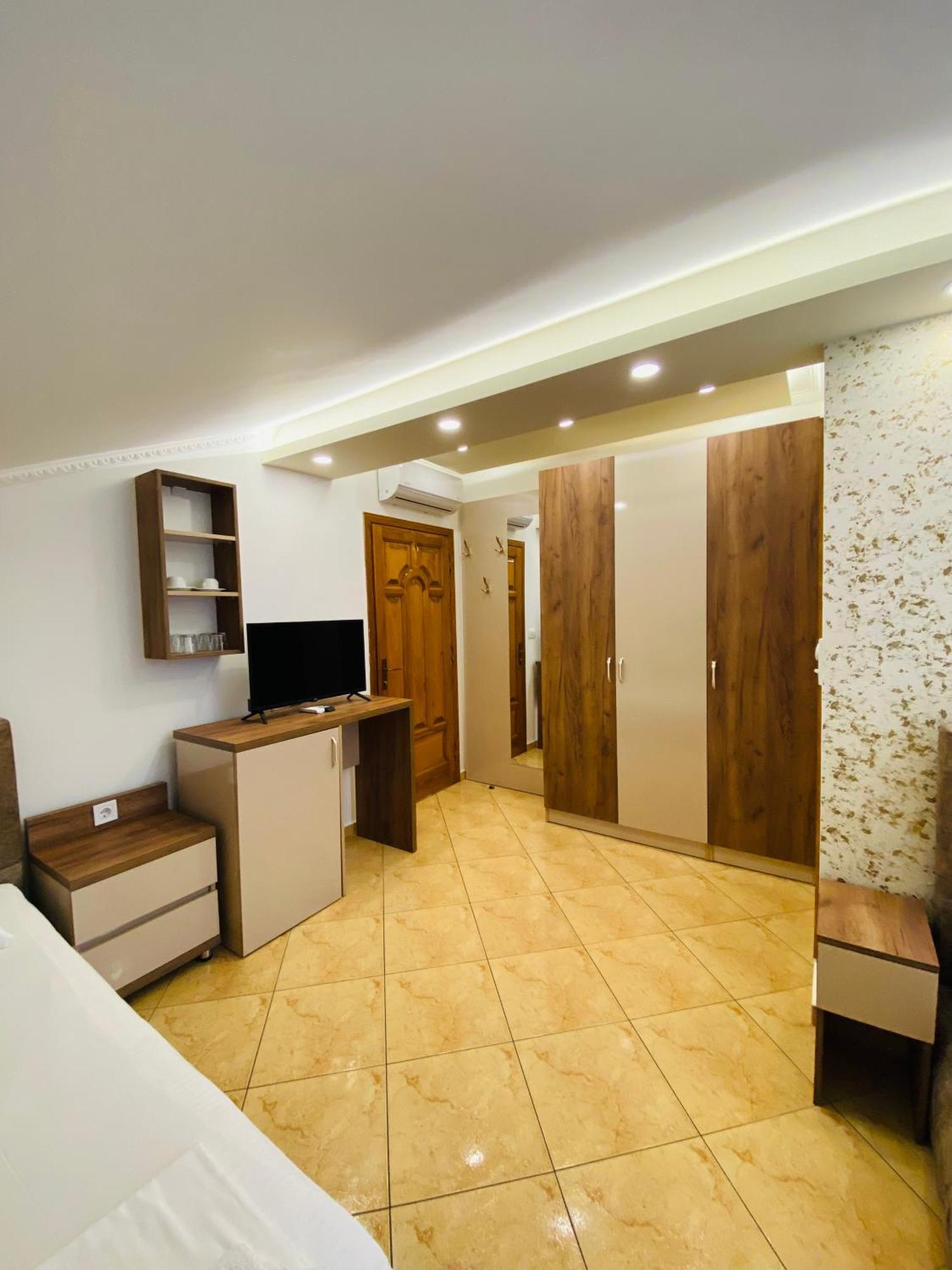 Apart Hotel Llolla Ulcinj Extérieur photo