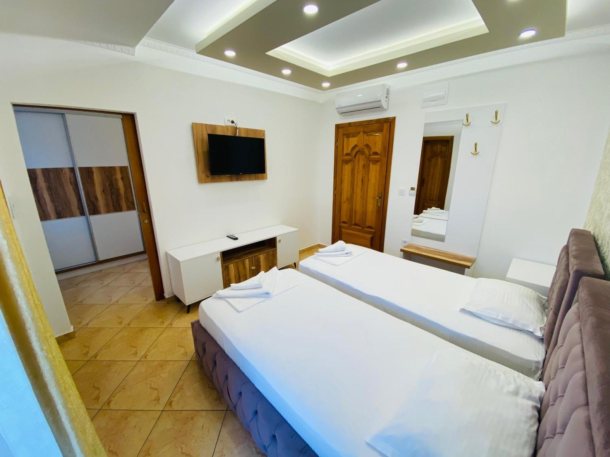 Apart Hotel Llolla Ulcinj Extérieur photo