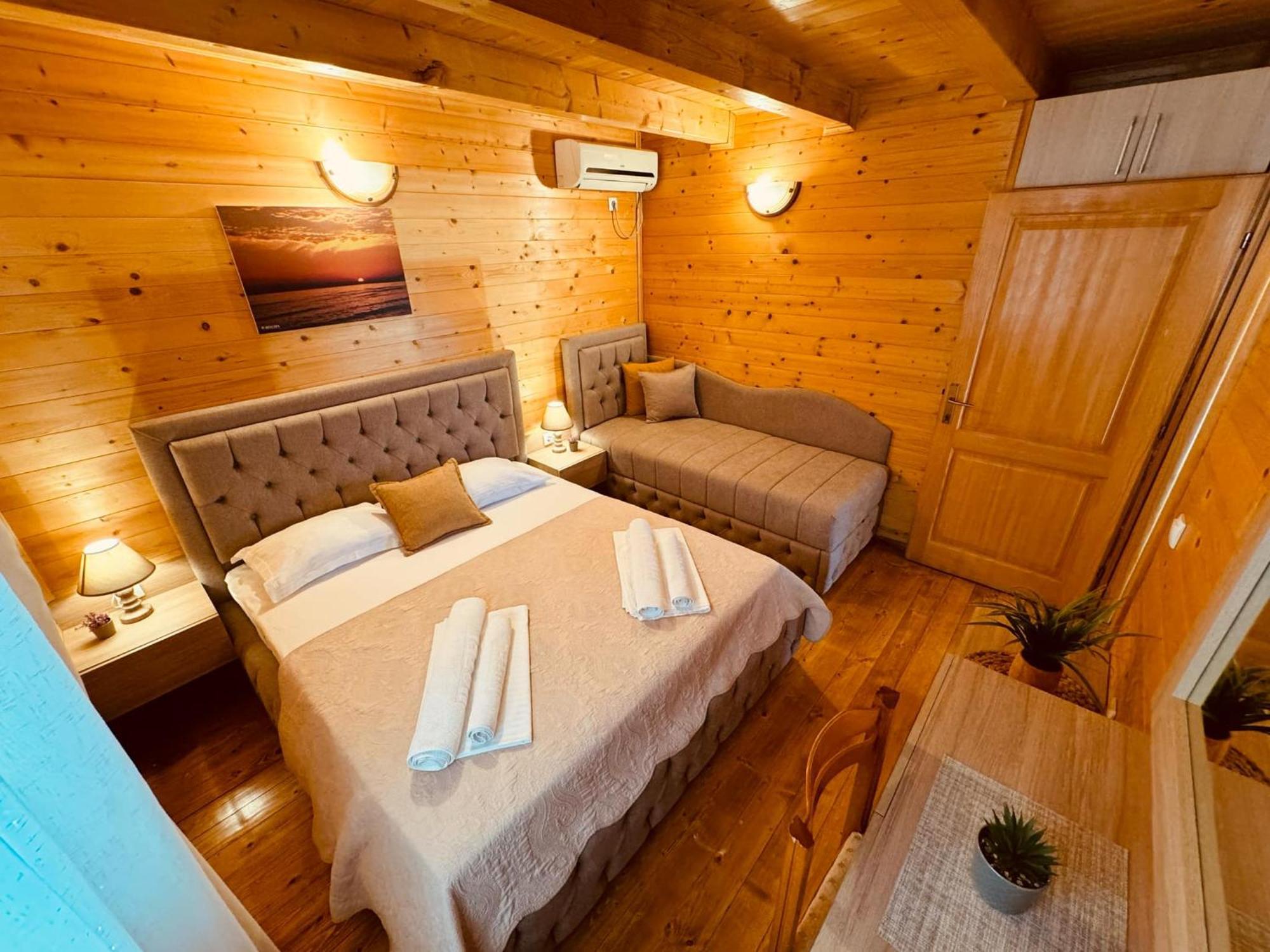 Apart Hotel Llolla Ulcinj Extérieur photo