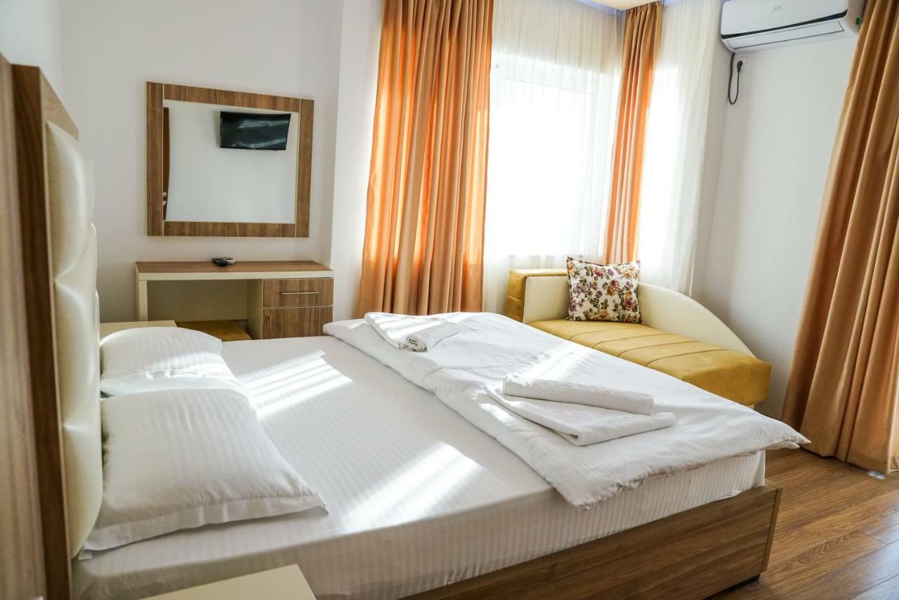 Apart Hotel Llolla Ulcinj Extérieur photo