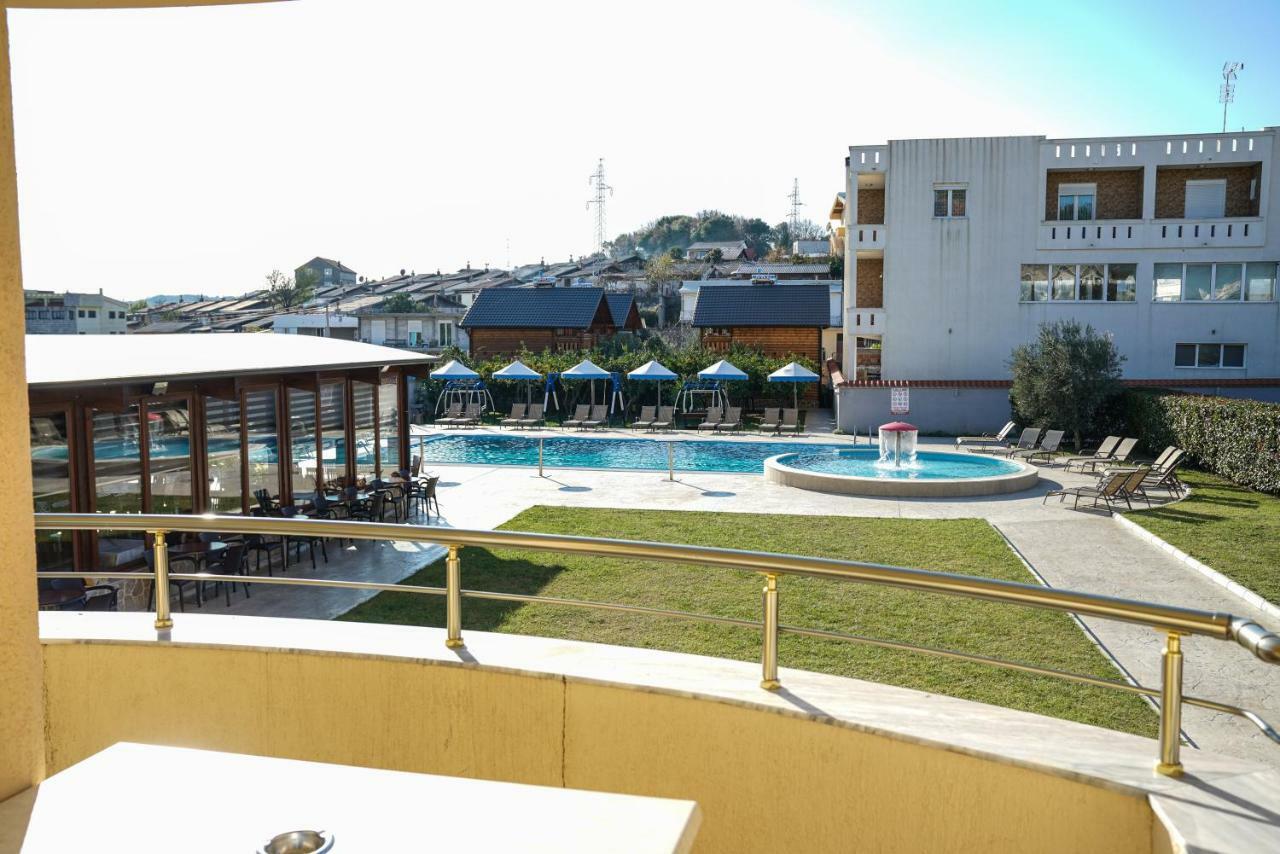 Apart Hotel Llolla Ulcinj Extérieur photo